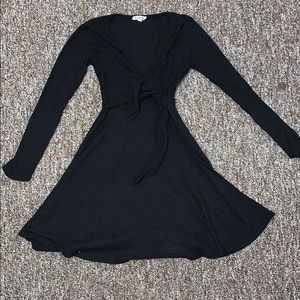 Black Polyester Flowy Tie Dress